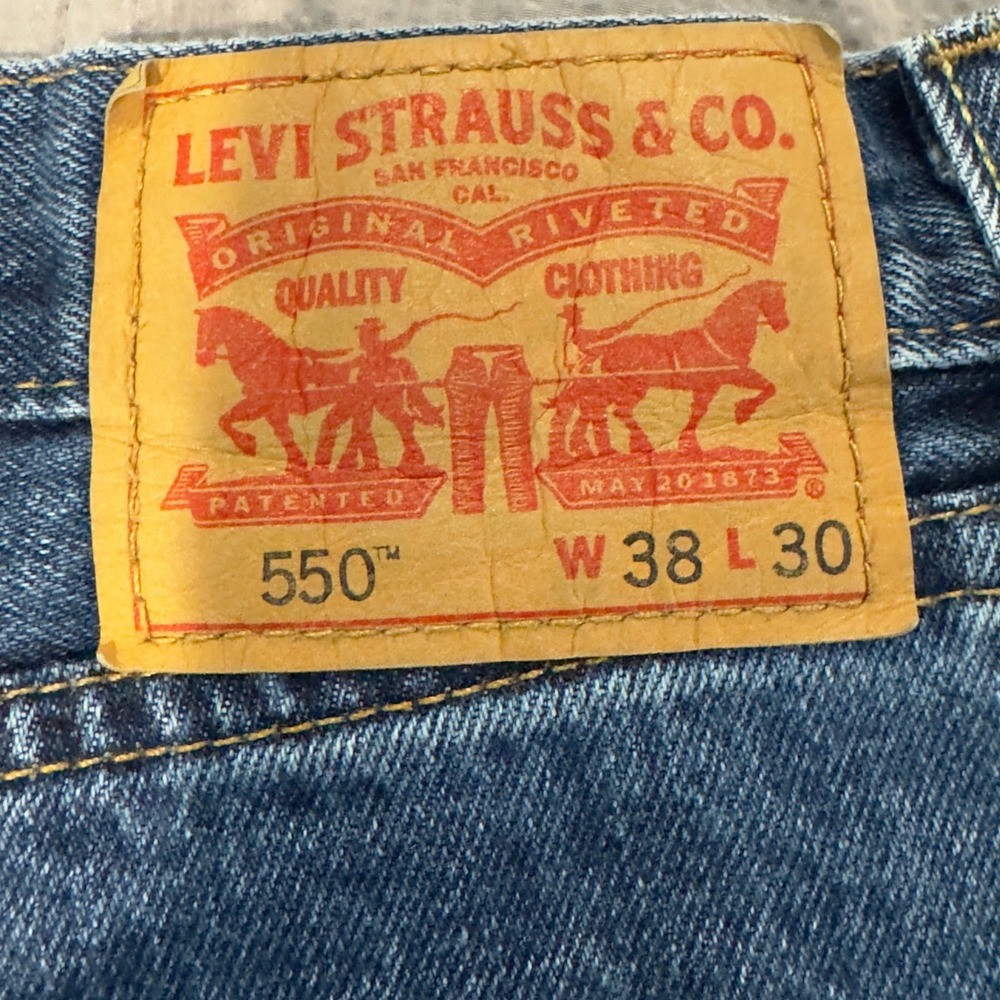 Levi Strauss 550 Jeans Mens W38 L28 Blue Denim Relaxed Fit Straight Leg Raw Hem - Picture 4 of 7